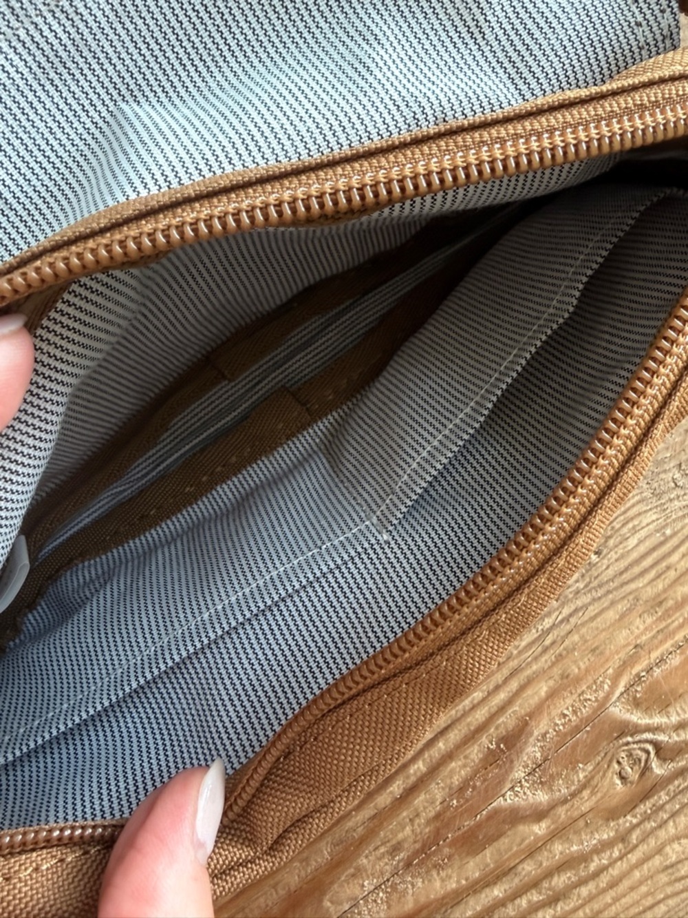 Carhartt Brown Essential Crossbody Pouch - Picture 5 of 7